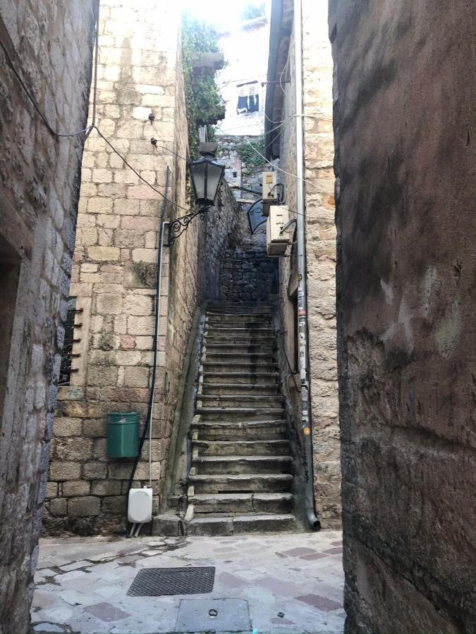 Romantic Rooftop View Hideaway- Old Town Nr 404 Kotor Exterior photo